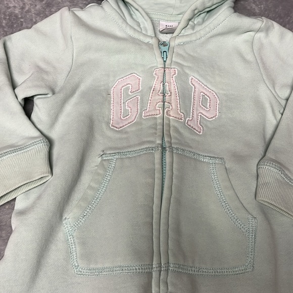 12-18M GAP one piece jumpsuit - Picture 2 of 5